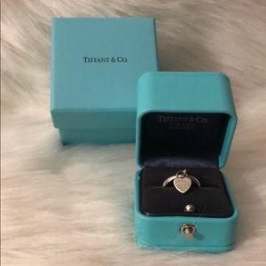 T&Co. Heart Charm ring w/box